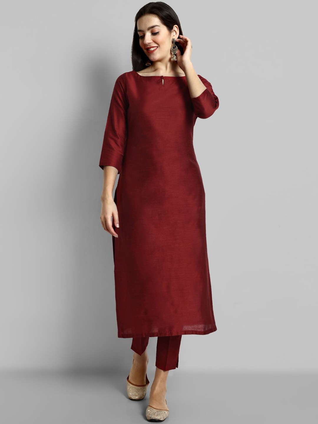 

Mera Rang Key Hole Neck Cotton Silk Kurta, Maroon