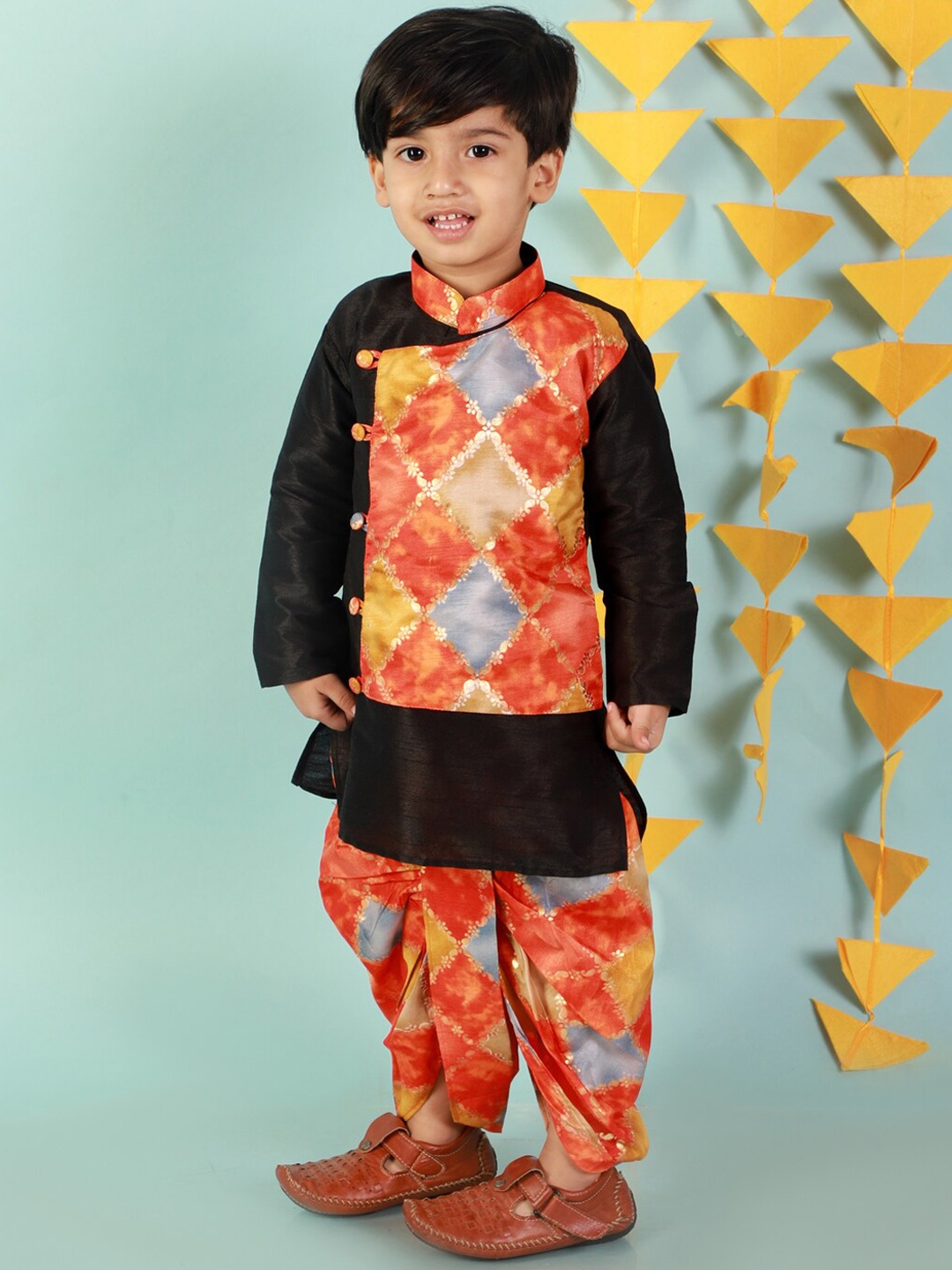 

KID1 Boys Geometric Printed Mandarin Collar Kurta With Dhoti Pants, Black