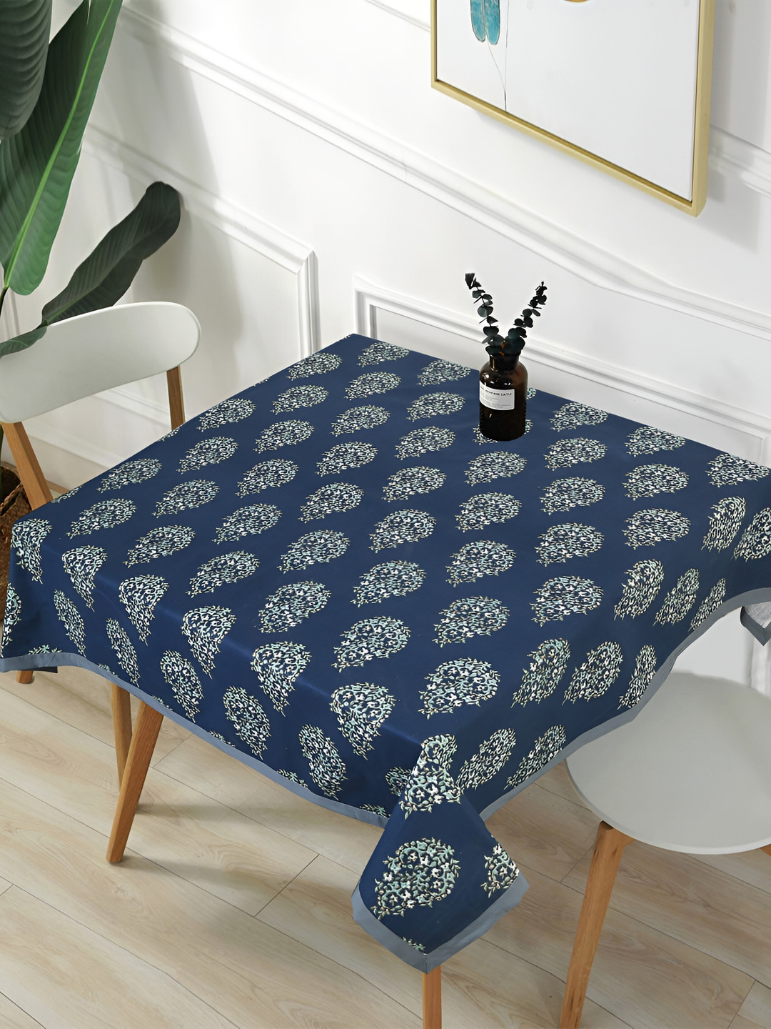 

Texstylers Navy Blue & Green Floral Cotton Square 4-Seater Anti-Slip Table Cover