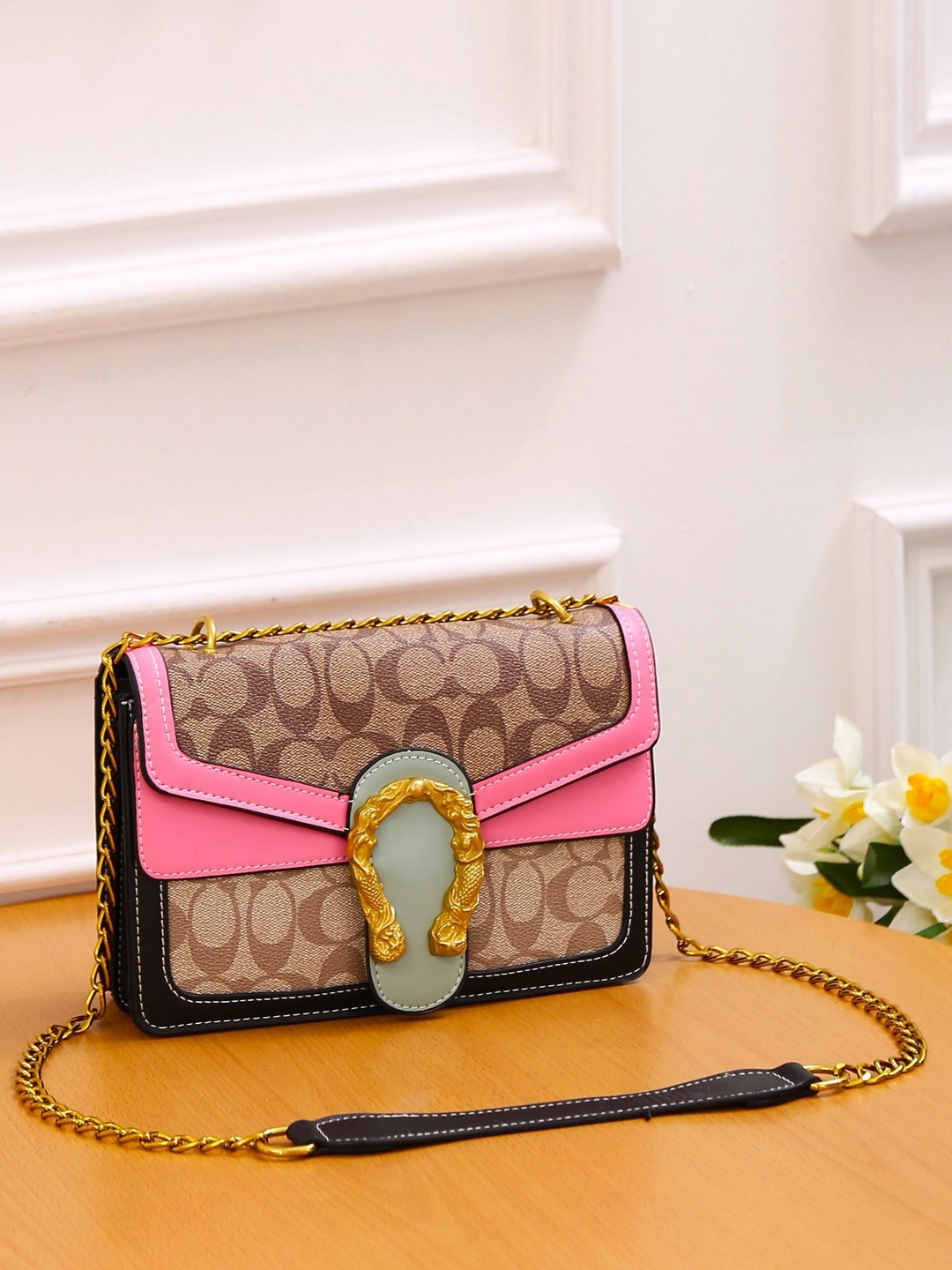 

Diva Dale Geometric Printed Structured Sling Bag, Pink