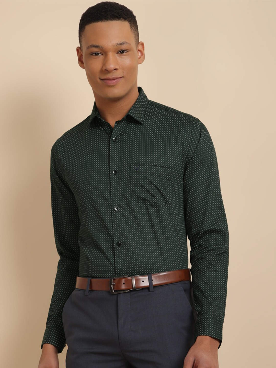 

Allen Solly Slim Fit Micro Ditsy Printed Pure Cotton Formal Shirt, Green