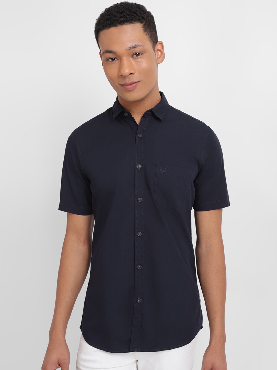 

Allen Solly Custom Fit Short Sleeves Pure Cotton Casual Shirt, Navy blue