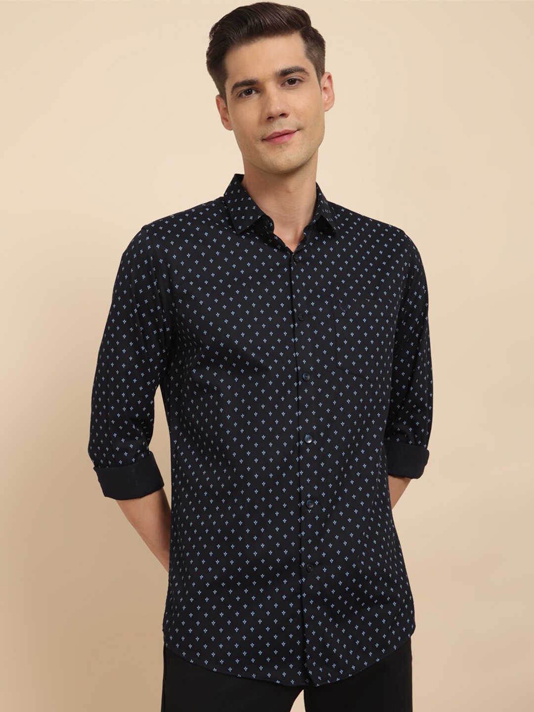 

Allen Solly Slim Fit Micro Ditsy Printed Pure Cotton Casual Shirt, Black