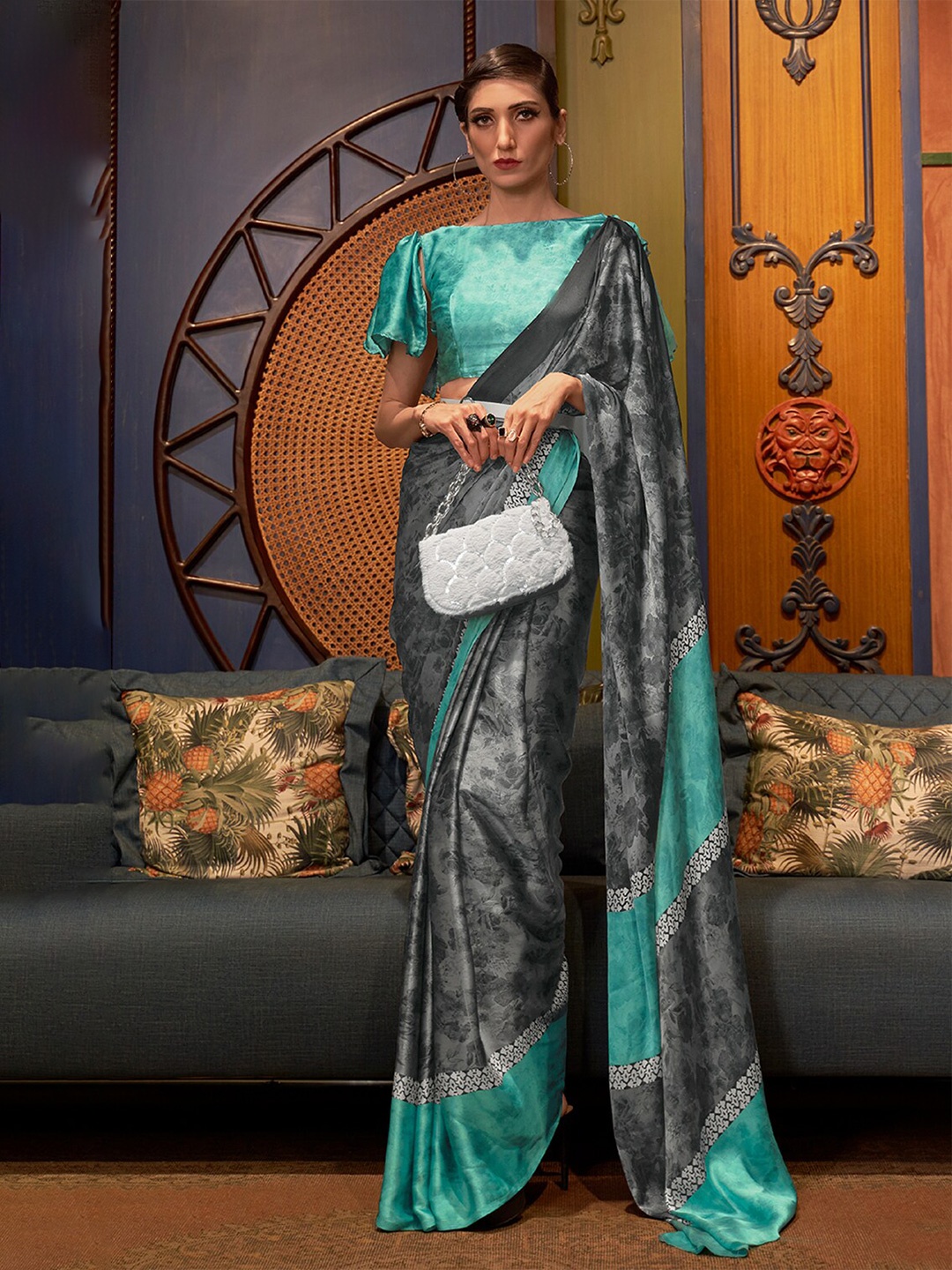 

DEVATITHI Floral Printed Satin Saree, Grey
