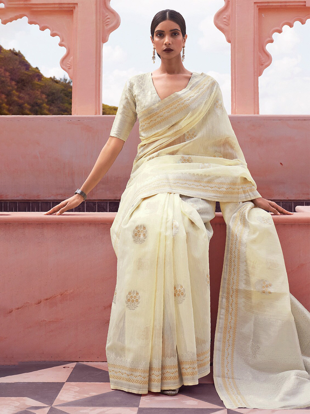 

DEVATITHI Ethnic Motifs Woven Design Saree, Beige