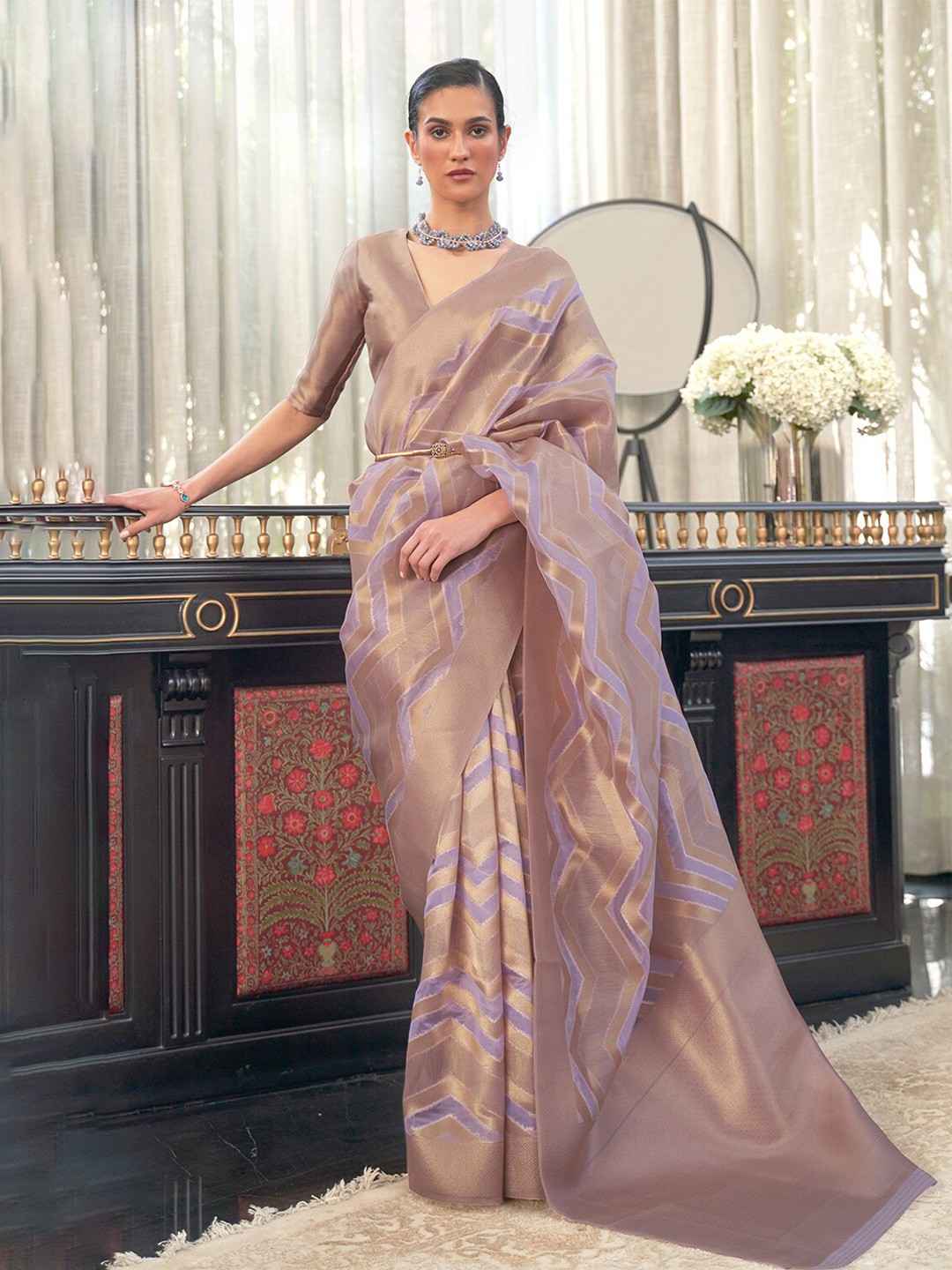 

DEVATITHI Floral Woven Design Zari Organza Saree, Purple