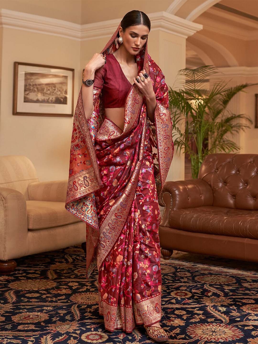 

DEVATITHI Floral Woven Design Pashmina Saree, Maroon