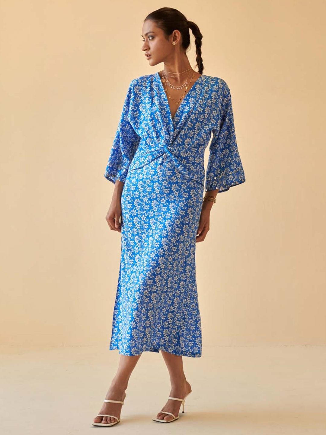 

Prakriti Jaipur Floral Printed V-Neck Flared Sleeves A-Line Midi Dress, Blue