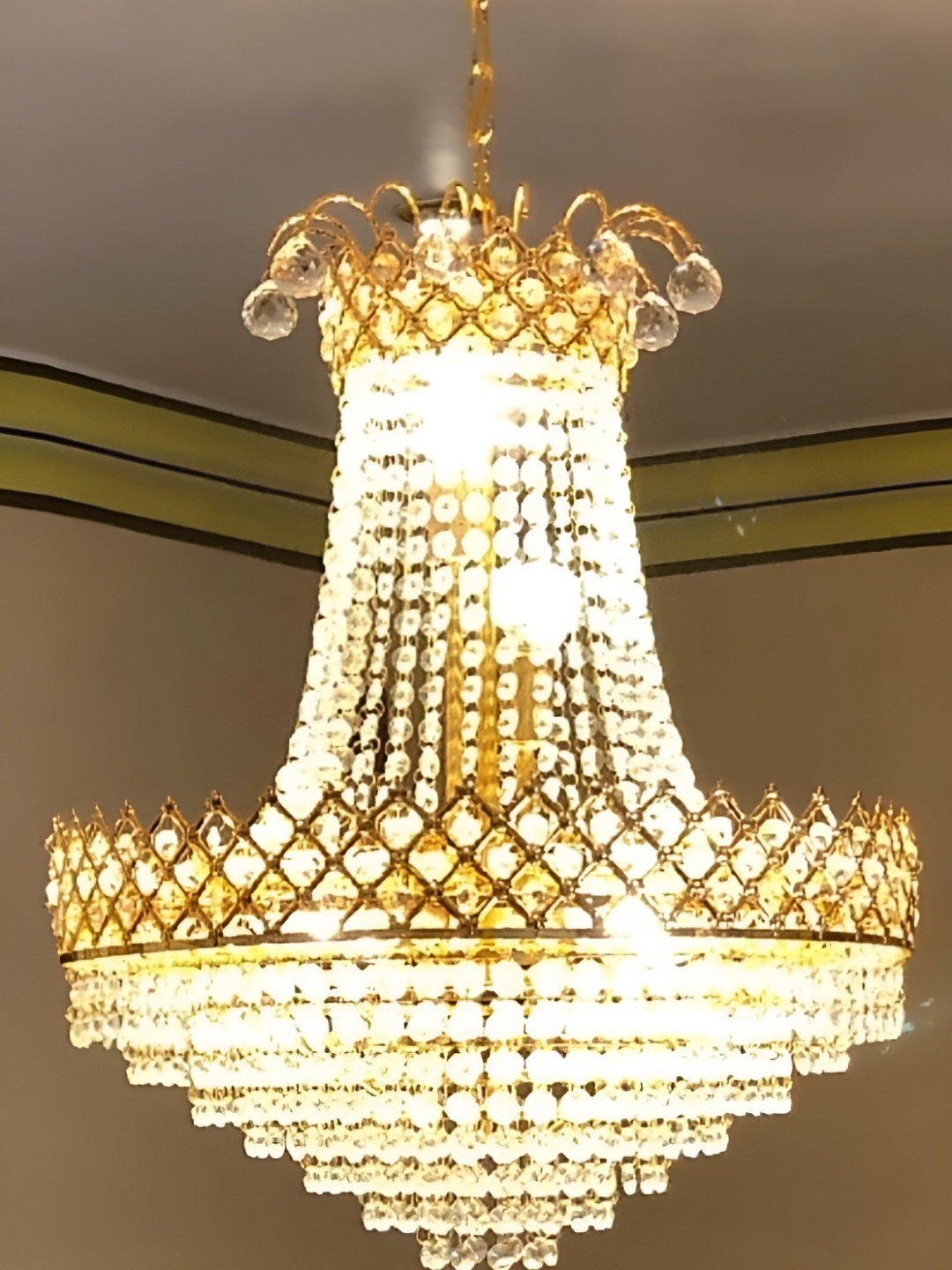 

SHRI MAHAL ANTIQUES Gold Toned Jhumar Ceiling Lamp