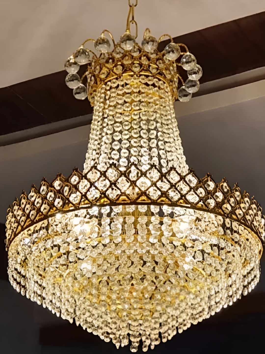 

SHRI MAHAL ANTIQUES Gold Toned Jhumar Ceiling Lamp