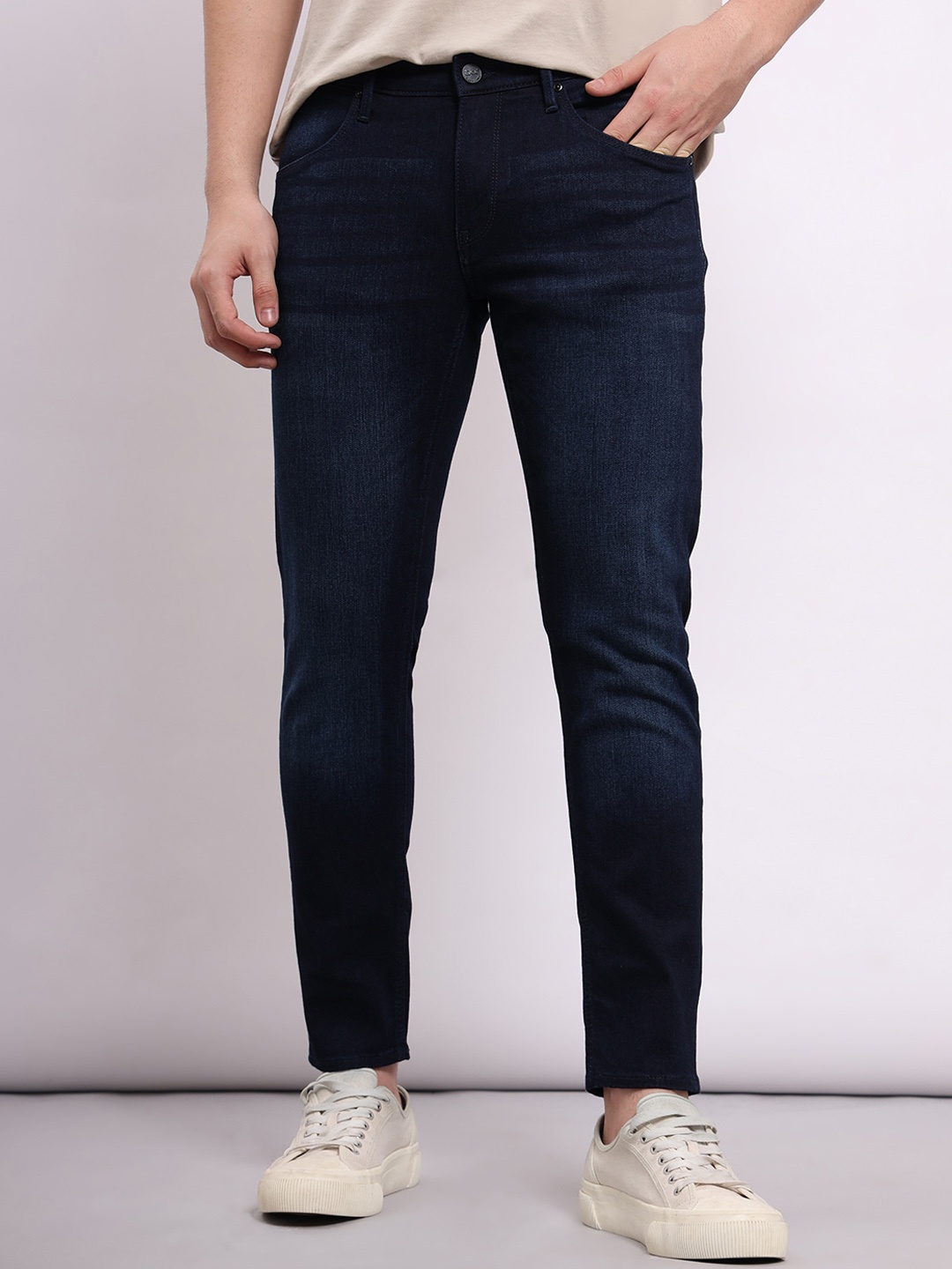

Lee Men Eric Skinny Fit Low Rise Light Fade Stretchable Jeans, Blue