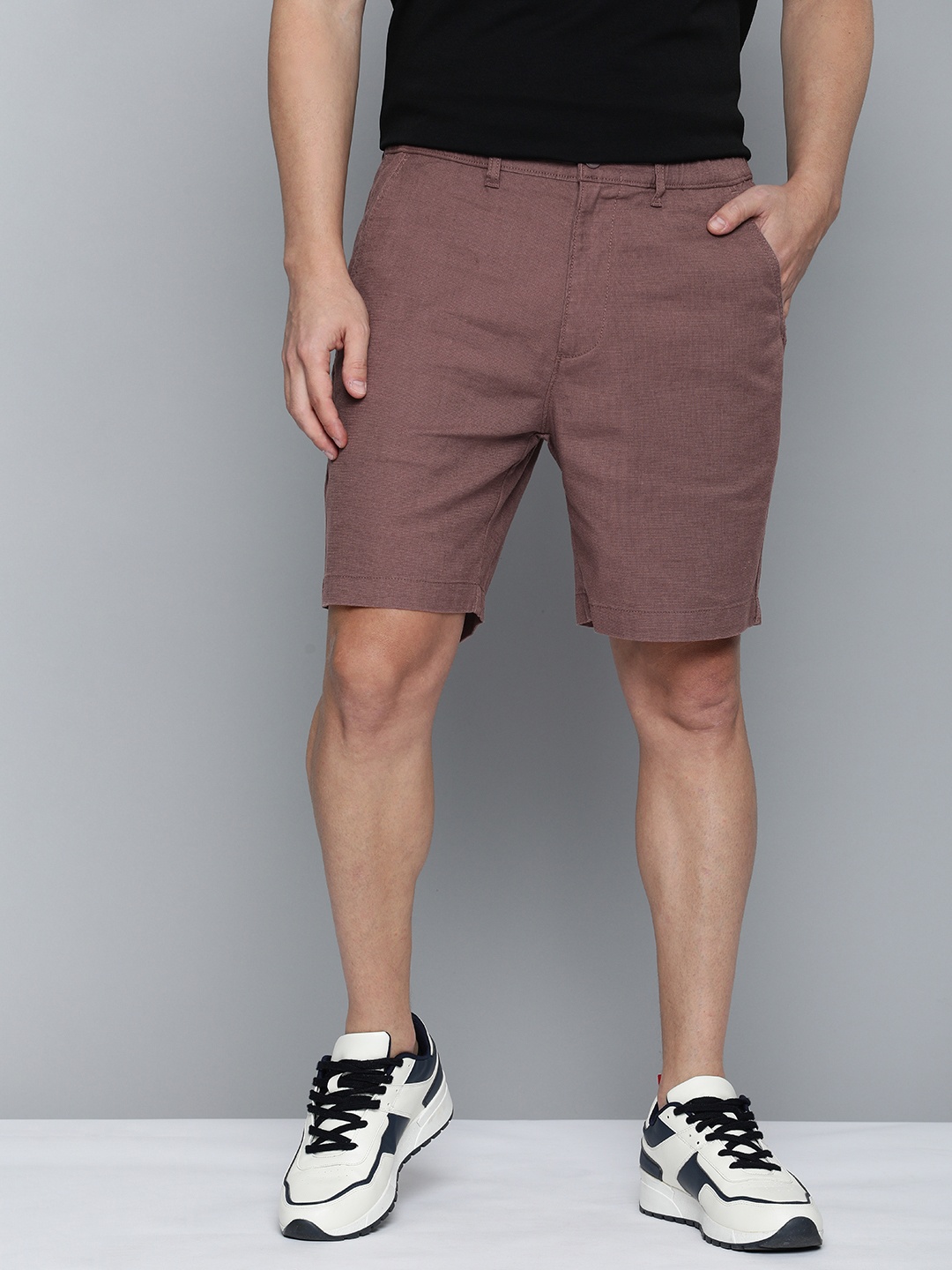 

Levis Men Regular Fit Mid-Rise Chino Shorts, Mauve