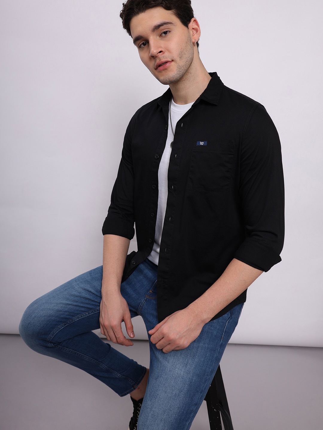 

Lee Slim Fit Chambray Long Sleeves Casual Shirt, Black