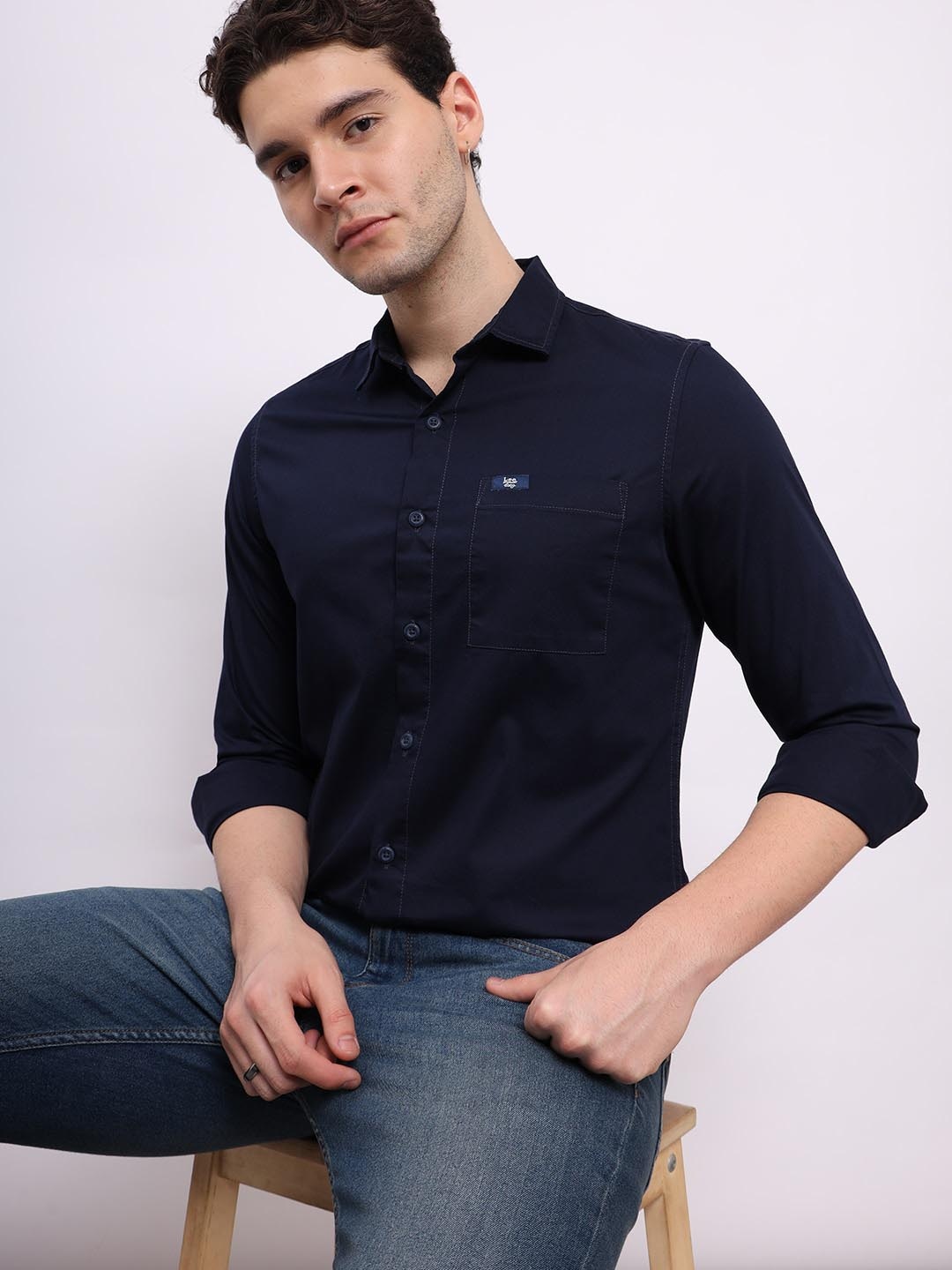 

Lee Slim Fit Chambray Long Sleeves Casual Shirt, Blue