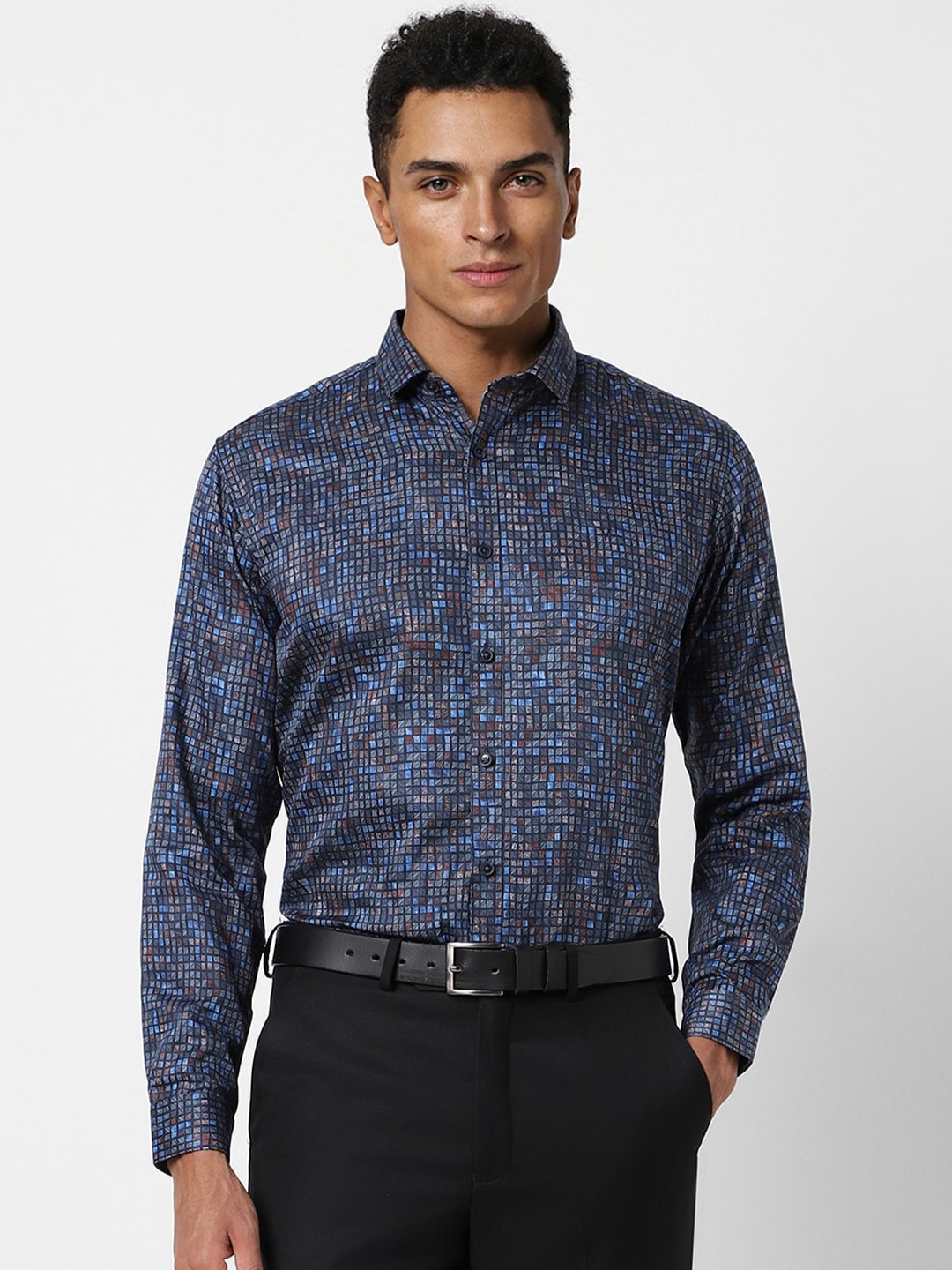 

V Dot Slim Fit Micro Ditsy Printed Spread Collar Pure Cotton Casual Shirt, Navy blue