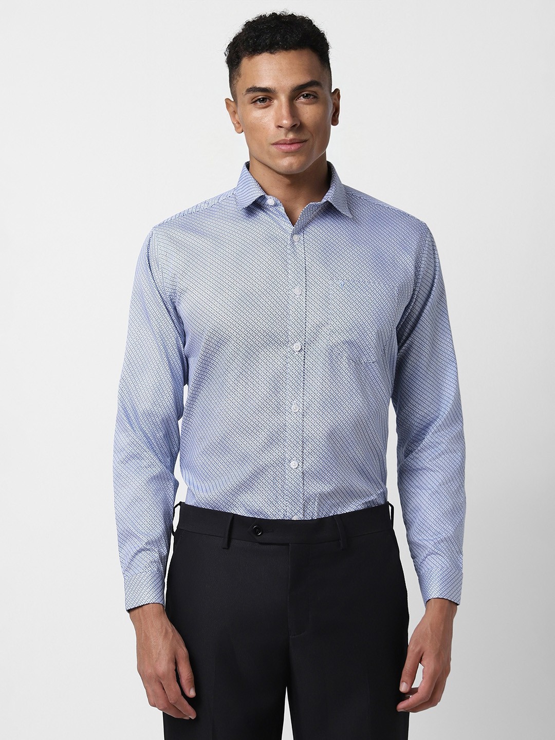 

V Dot Men Blue Slim Fit Printed Party Shirt