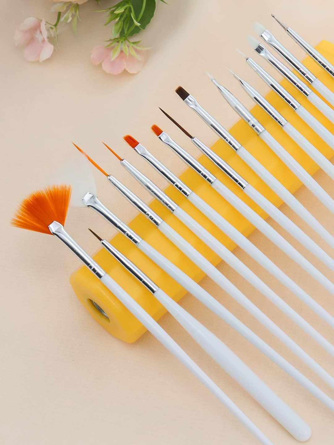 

FEELHIGH Resin Nail Art Painting Palette & 15Pcs Nail Art Brush, White