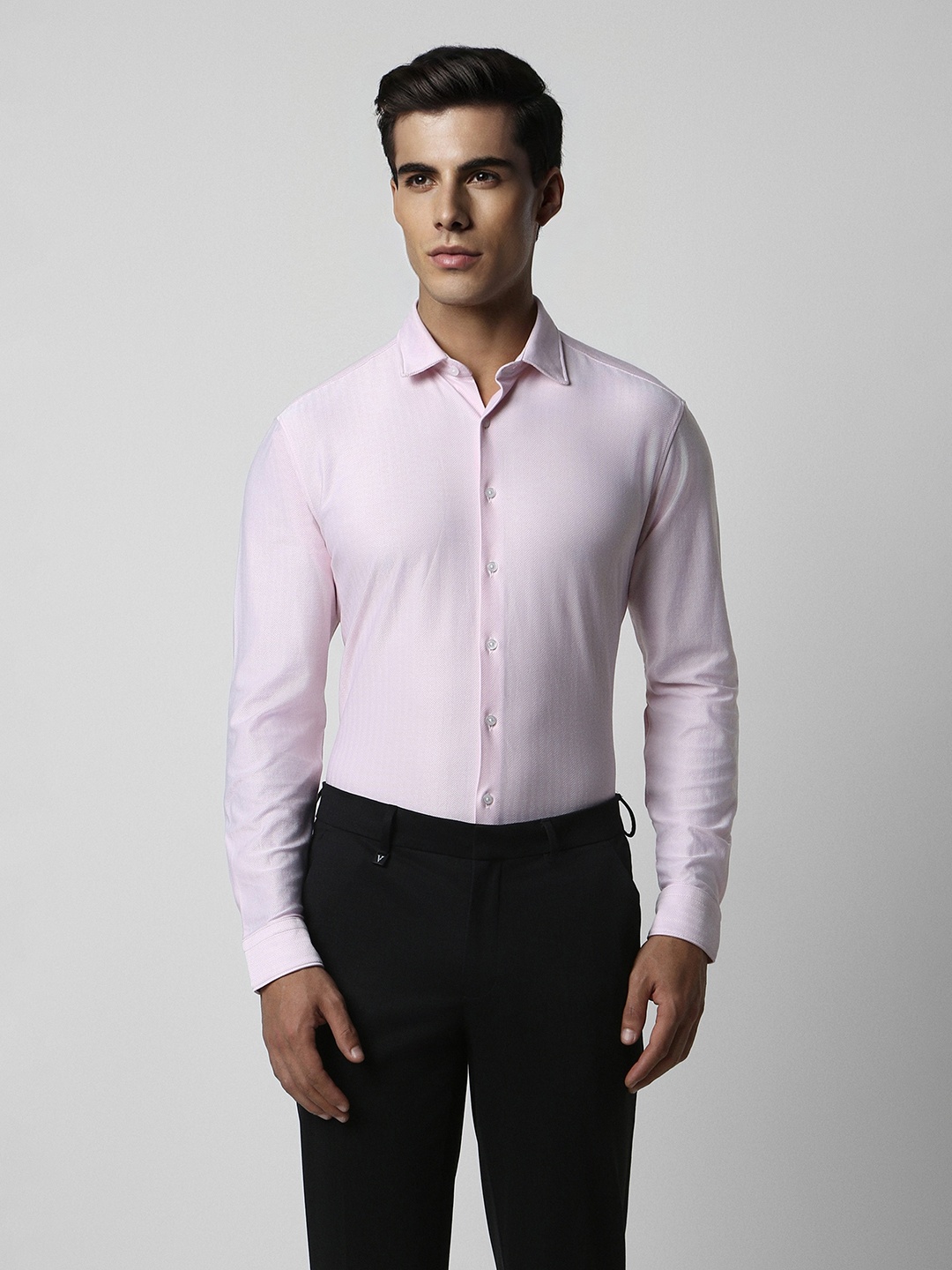 

Van Heusen Men Pink Slim Fit Formal Shirt