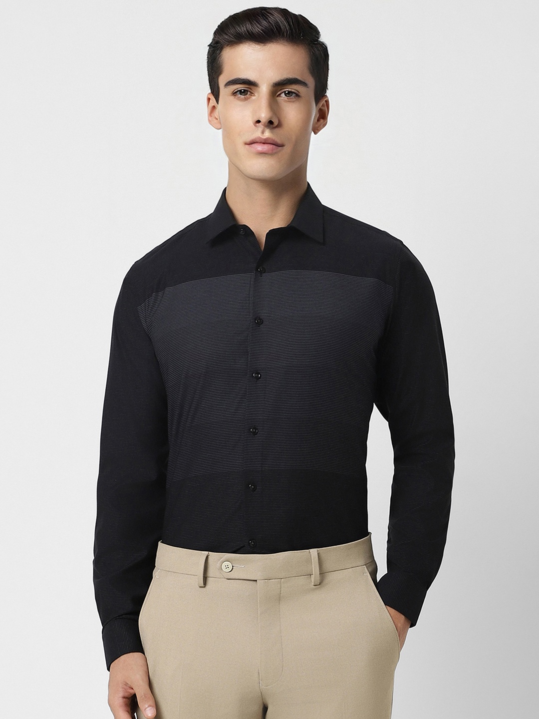 

Van Heusen Men Black Slim Fit Striped Formal Shirt
