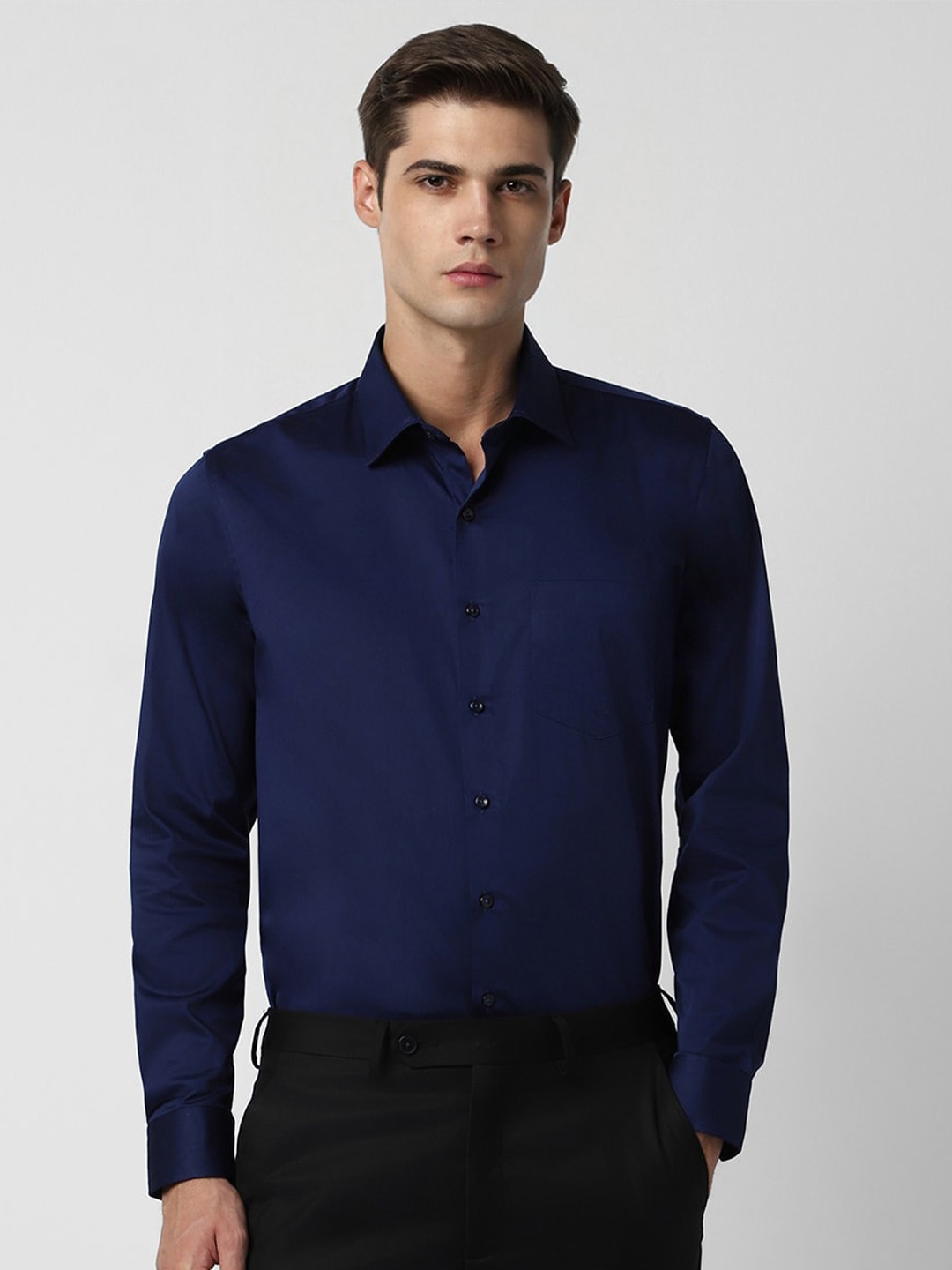 

Van Heusen Spread Collar Slim Fit Cotton Formal Shirt, Navy blue