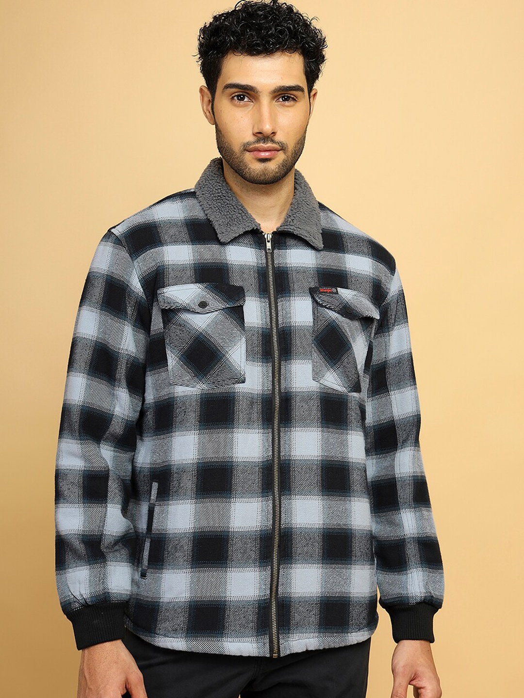 

Wrangler Checked Cotton Jacket, Navy blue