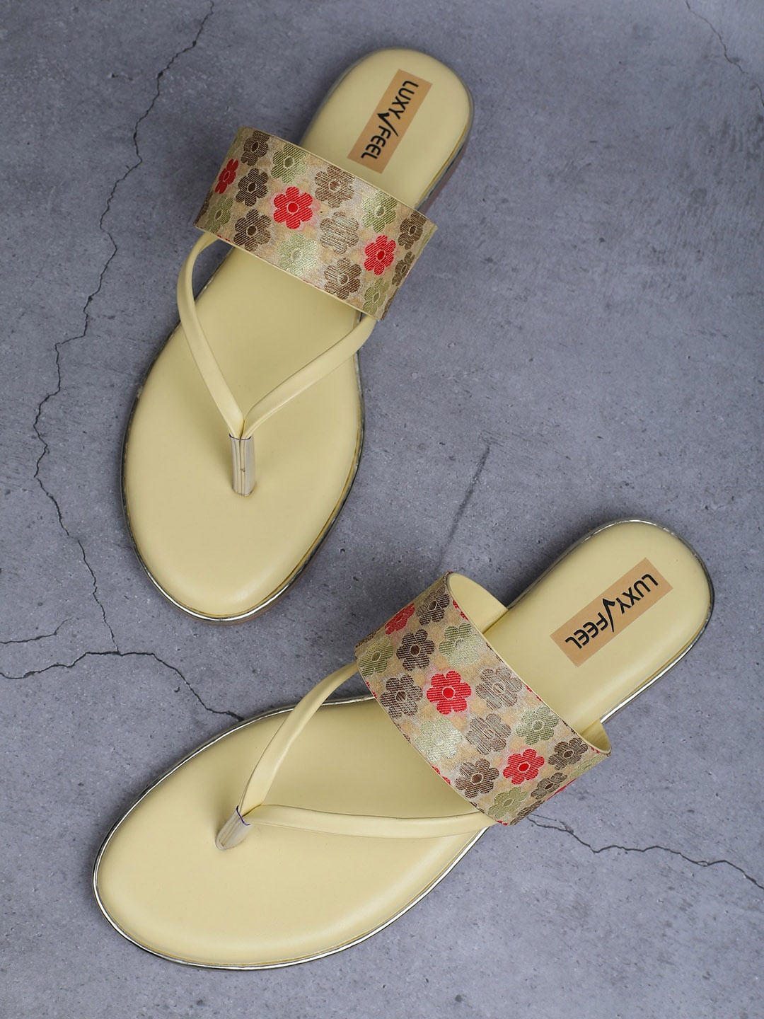 

Luxyfeel Printed Open Toe Flats, Yellow