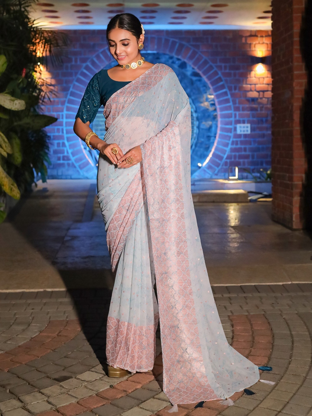 Riddhi Textile Hub Floral Printed Zari Foil Work Zari Block Print Saree, Blue
