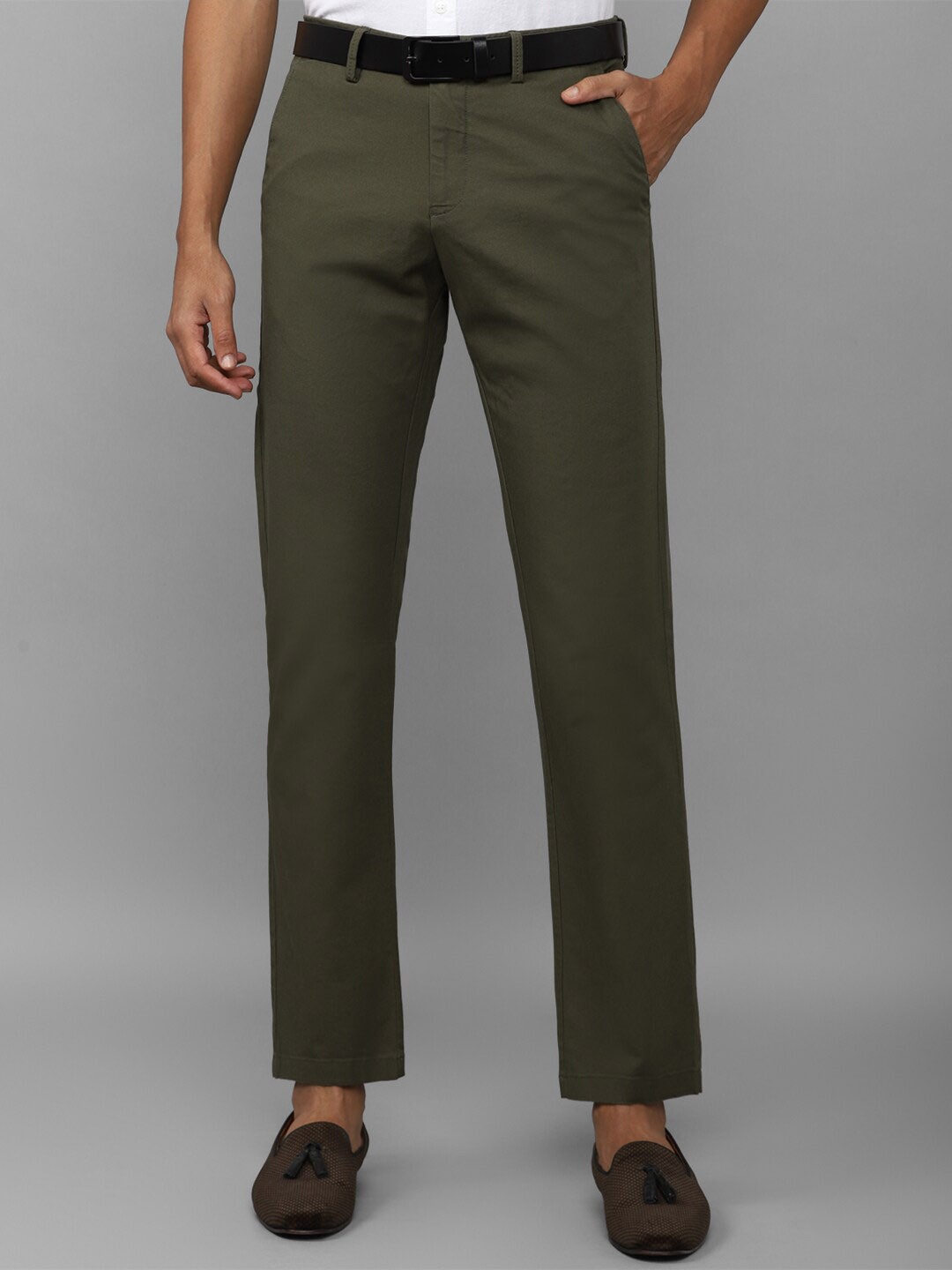 

Allen Solly Men Custom Fit Mid-Rise Trousers, Green