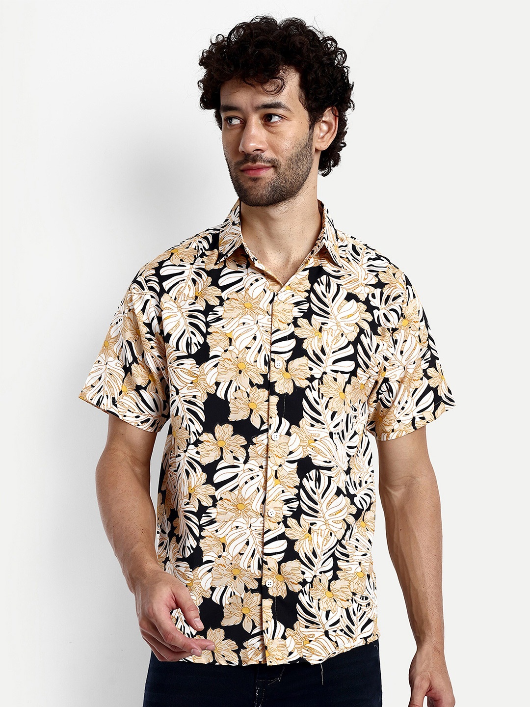 

GRECIILOOKS Relaxed Floral Printed Spread Collar Casual Shirt, Black