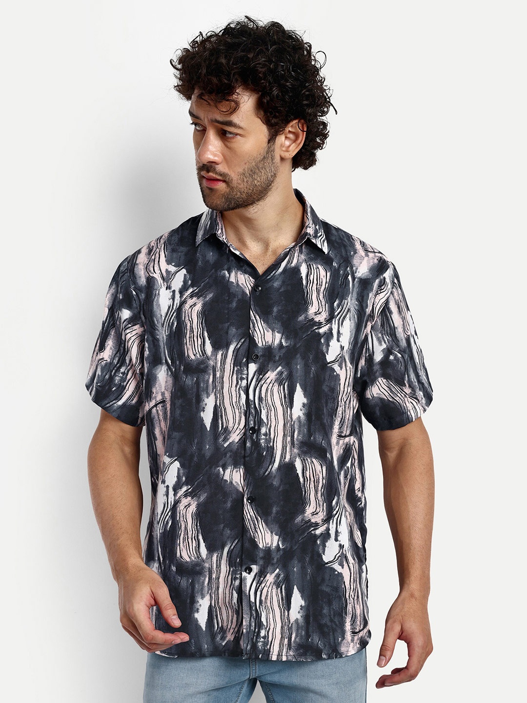 

GRECIILOOKS Relaxed Abstract Printed Spread Collar Casual Shirt, Grey