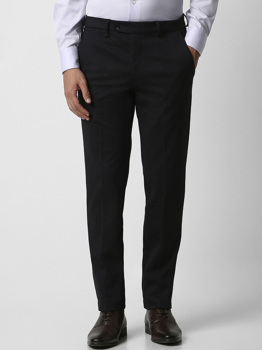 

Van Heusen Men Checked Slim Fit Formal Trousers, Black