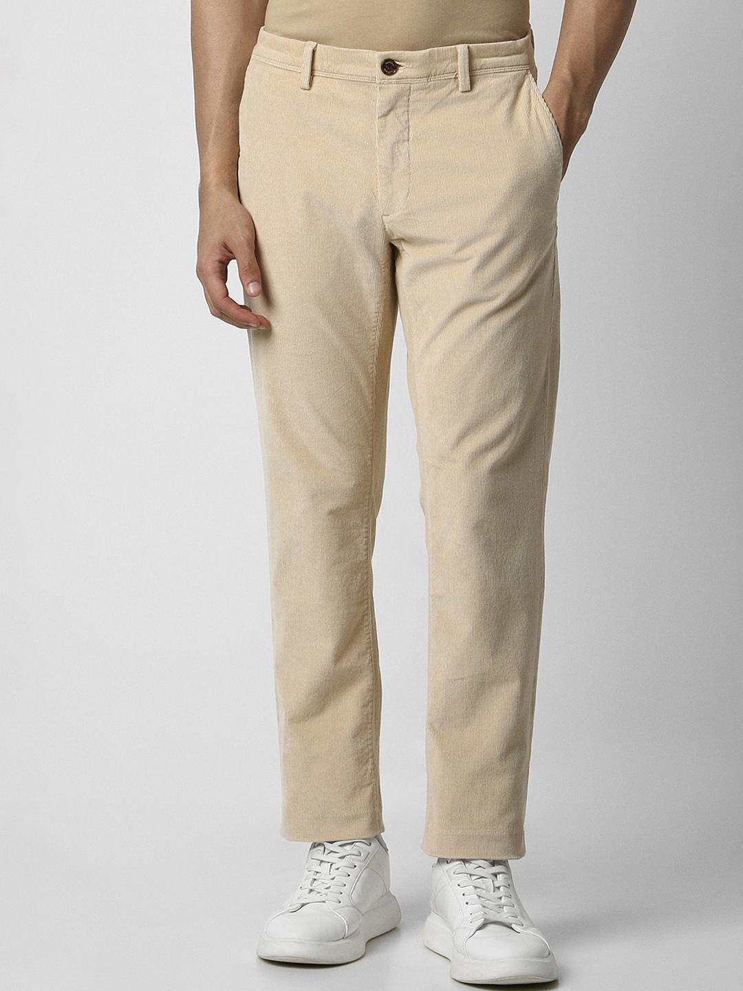 

Van Heusen Sport Men Mid Rise Slim Fit Plain Chinos Trousers, Beige