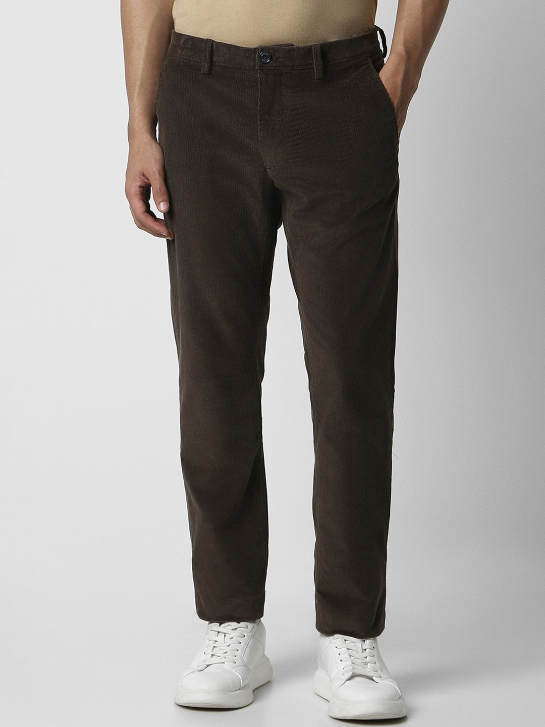 

Van Heusen Sport Men Mid Rise Slim Fit Plain Chinos Trousers, Brown