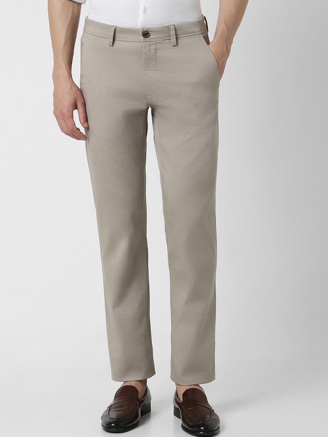 

Van Heusen Sport Men Mid Rise Slim Fit Plain Chinos Trousers, Grey