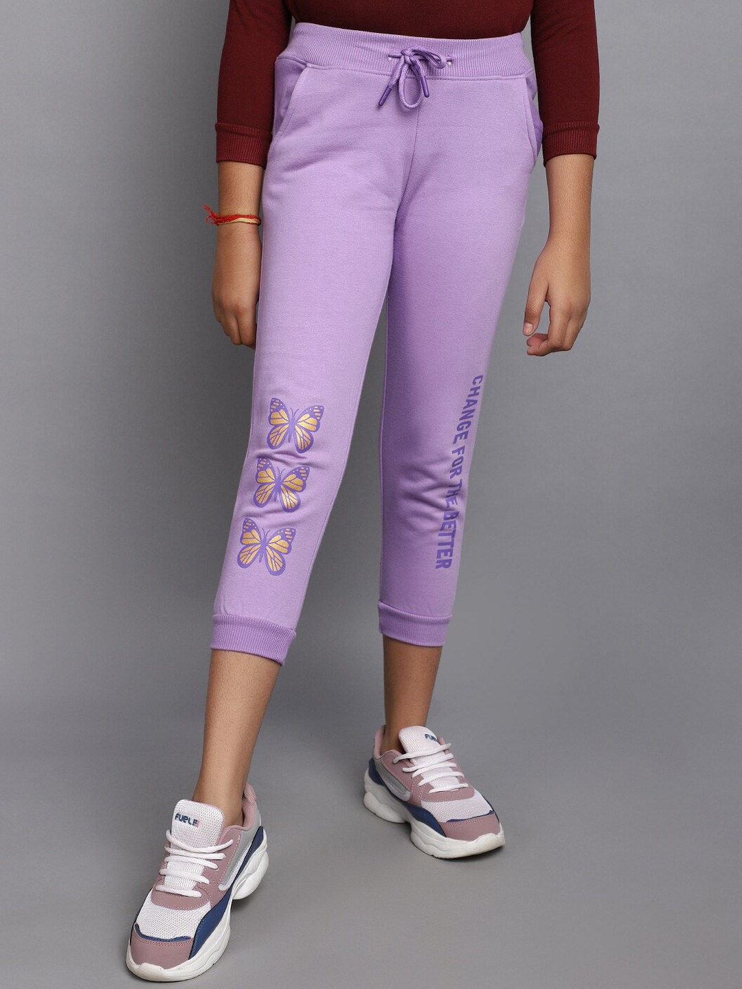 

V-Mart Girls Printed Mid-Rise Three Fourth-Length Joggers, Lavender