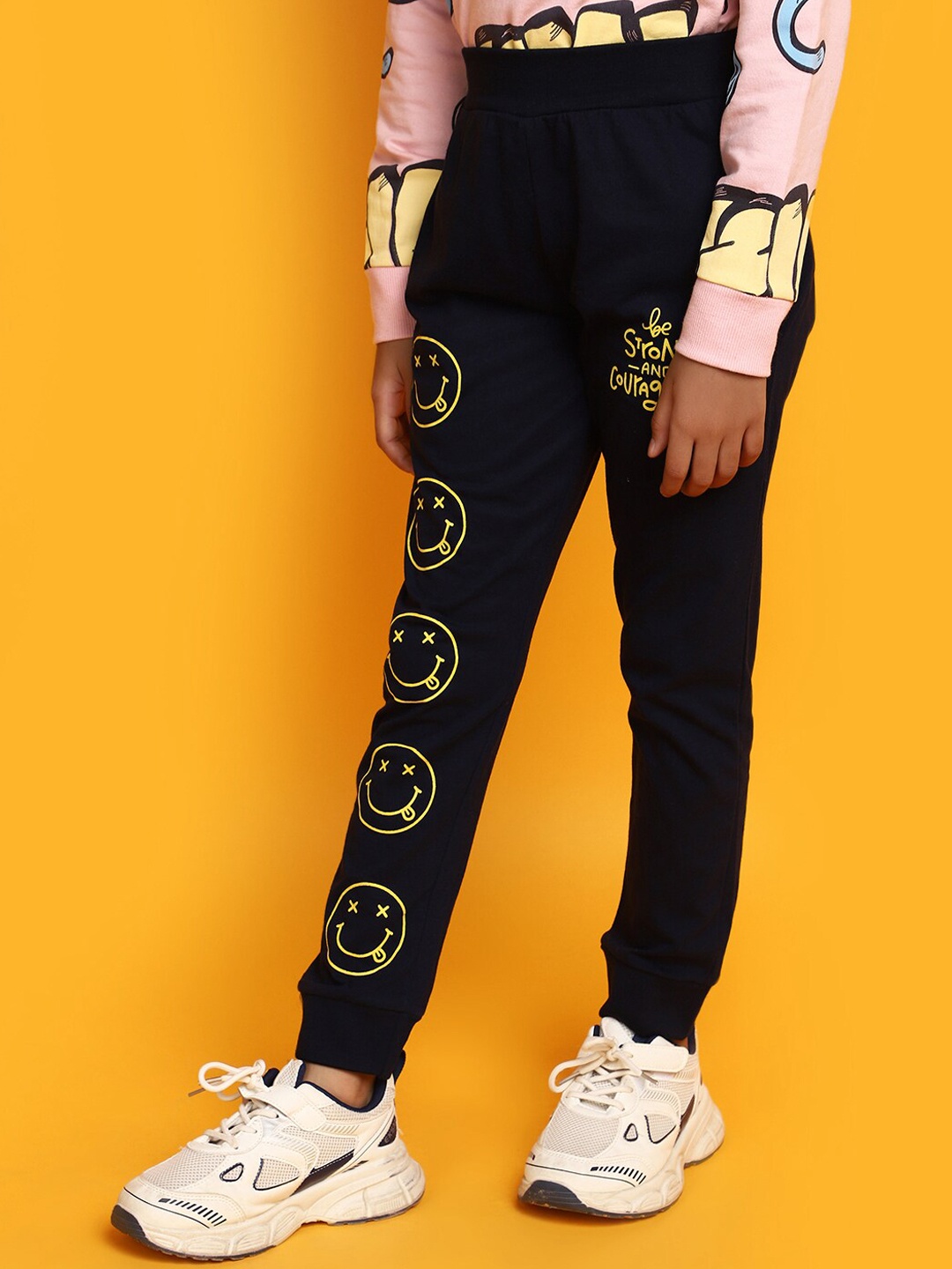 

V-Mart Girls Graphic Printed Mid-Rise Joggers, Blue