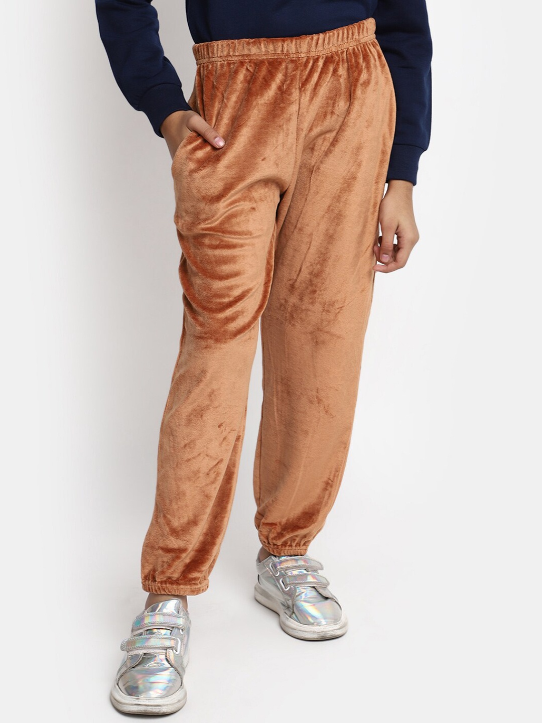 

V-Mart Girls Regular Fit Mid-rise Velvet Joggers, Rust