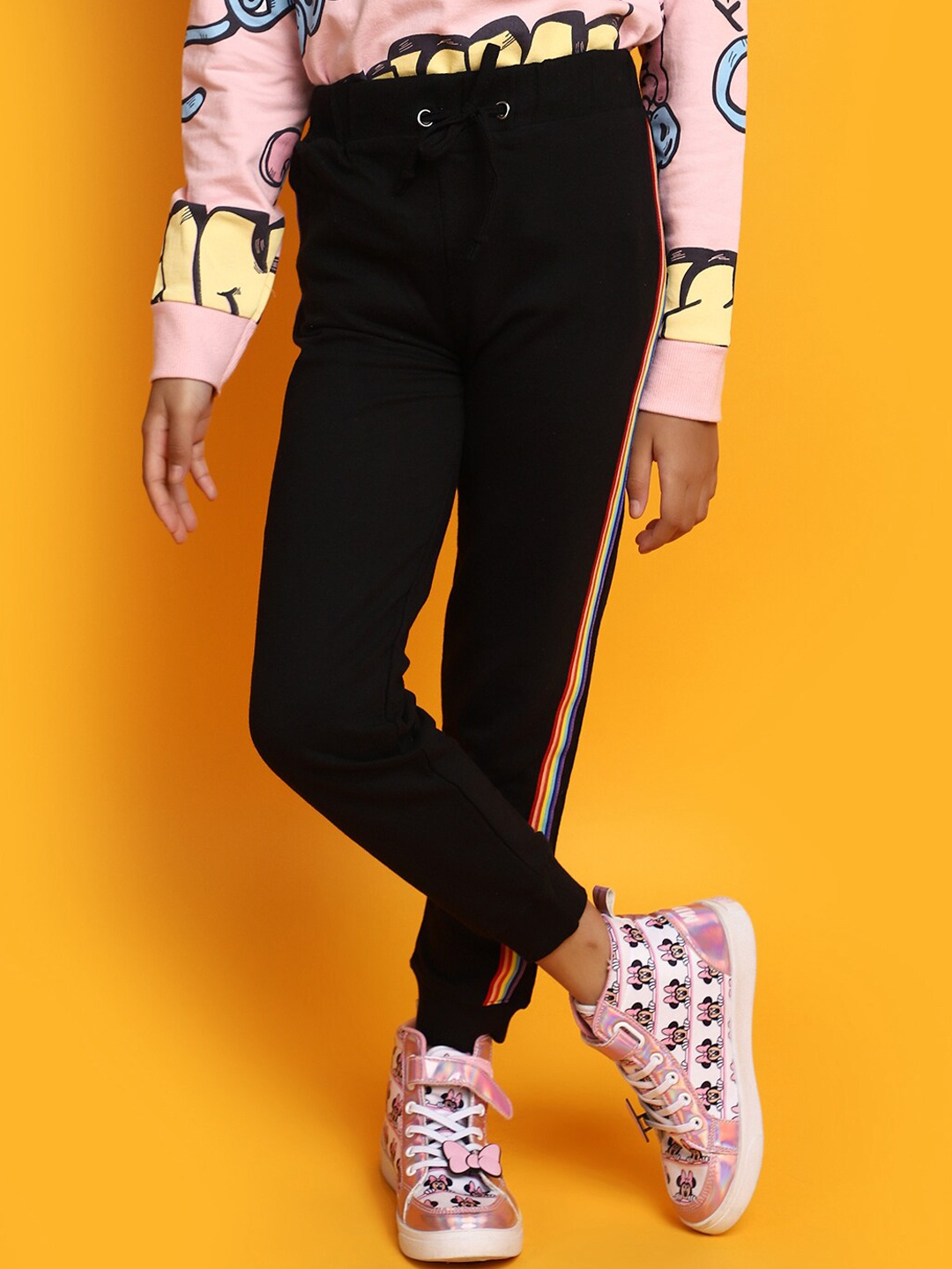 

V-Mart Girls Mid-Rise Joggers, Black