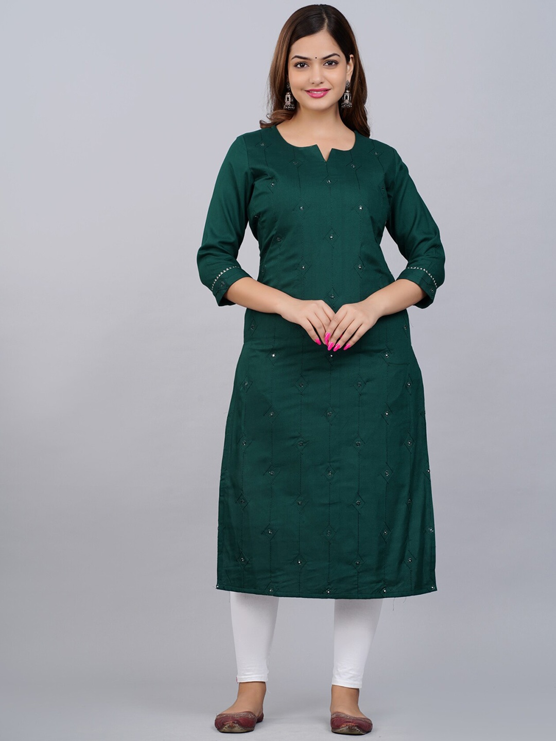 

AVYCO Geometric Embroidered Round Neck Mirror Work Straight Kurta, Green