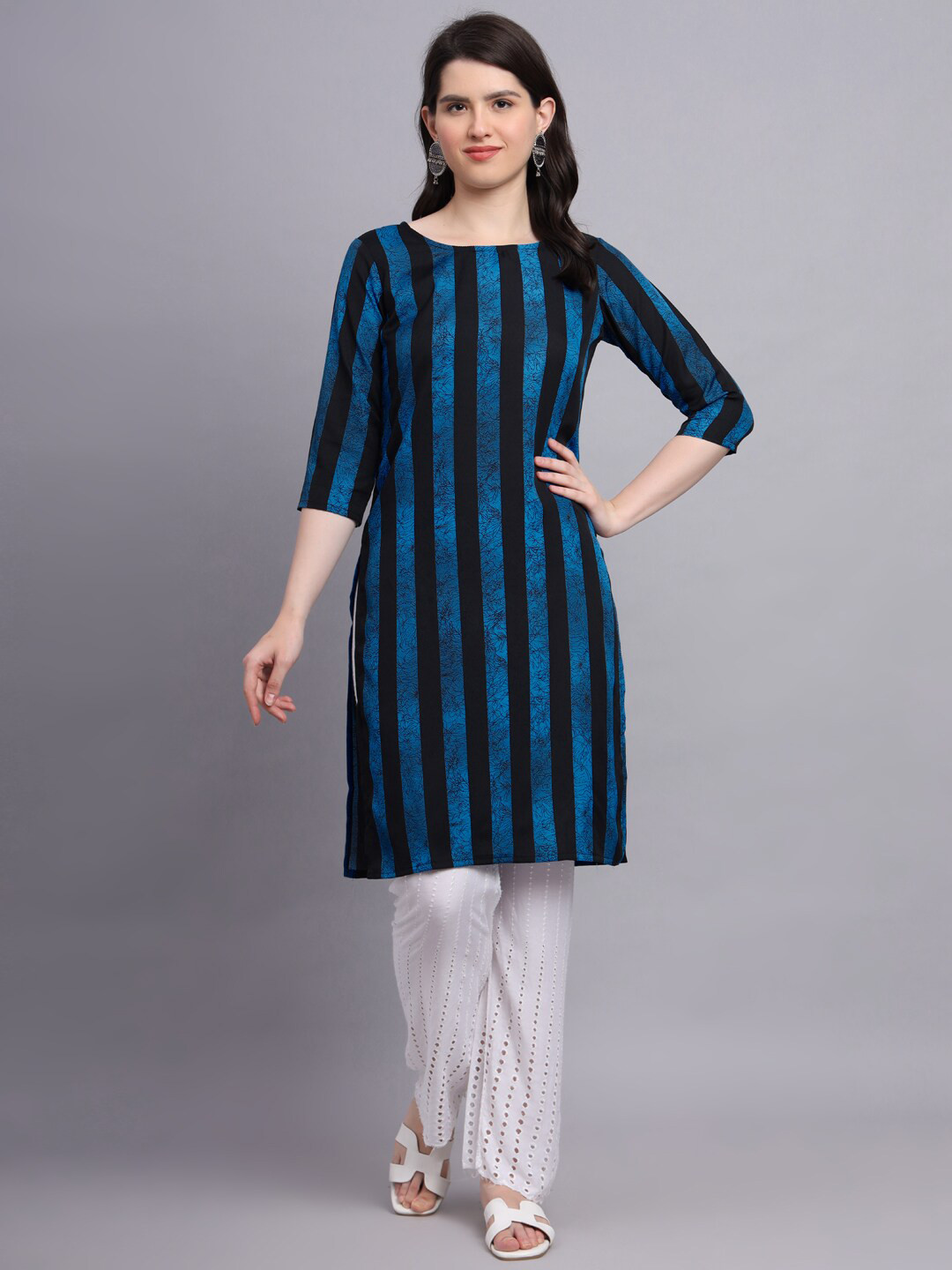 

BAESD Striped Straight Knee-Length Kurta, Blue