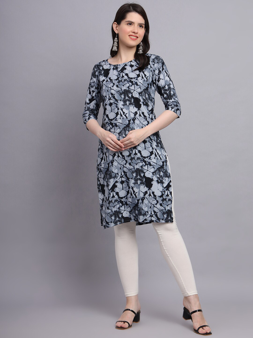 

BAESD Abstract Batik Printed Straight Knee-Length Kurta, Navy blue