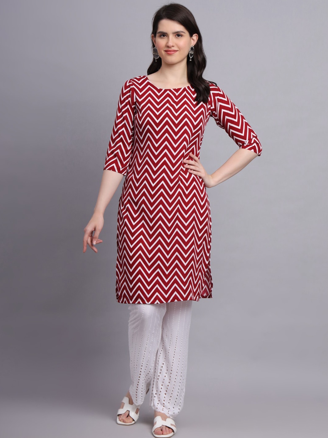 

BAESD Chevron Printed Crepe Straight Kurta, Maroon