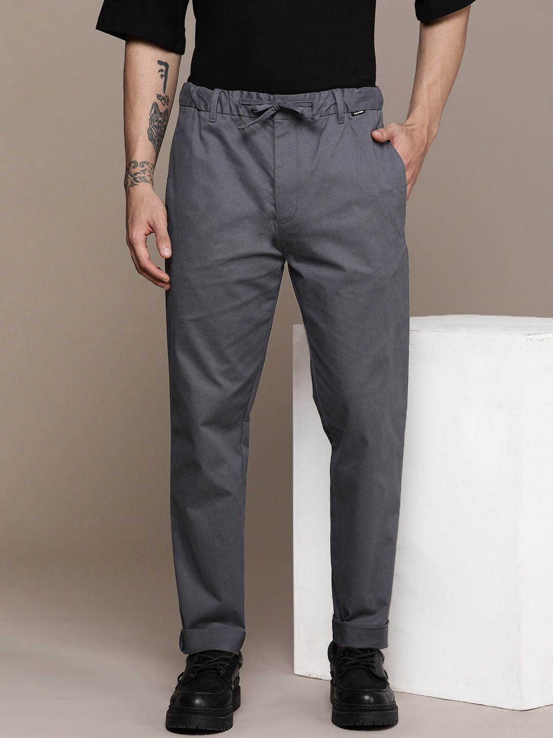 

Calvin Klein Jeans Men Slim Fit Trousers, Blue