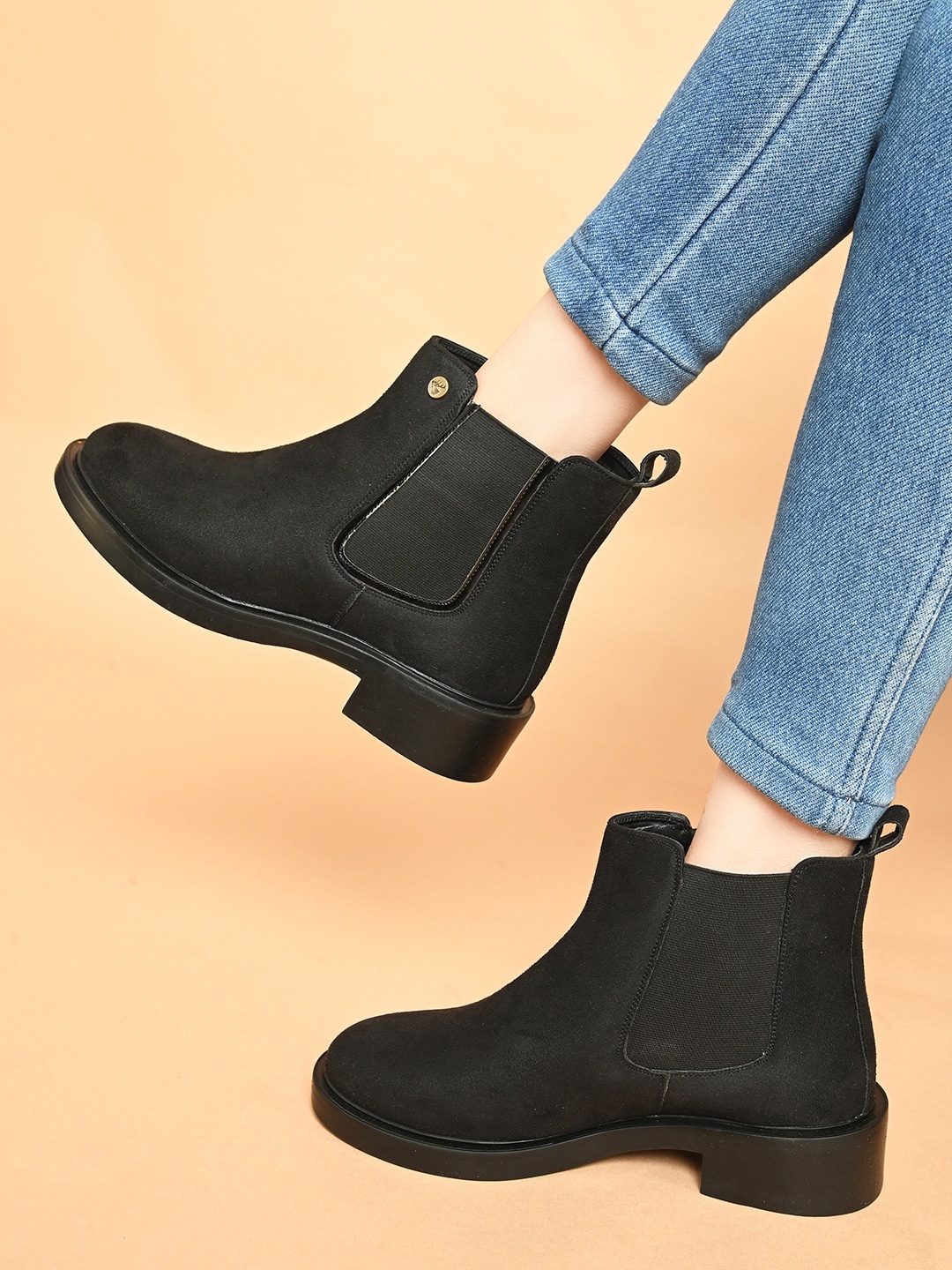 

The Roadster Lifestyle Co. Women Black Mid-Top Block Heels Lightweight Chelsea Boots