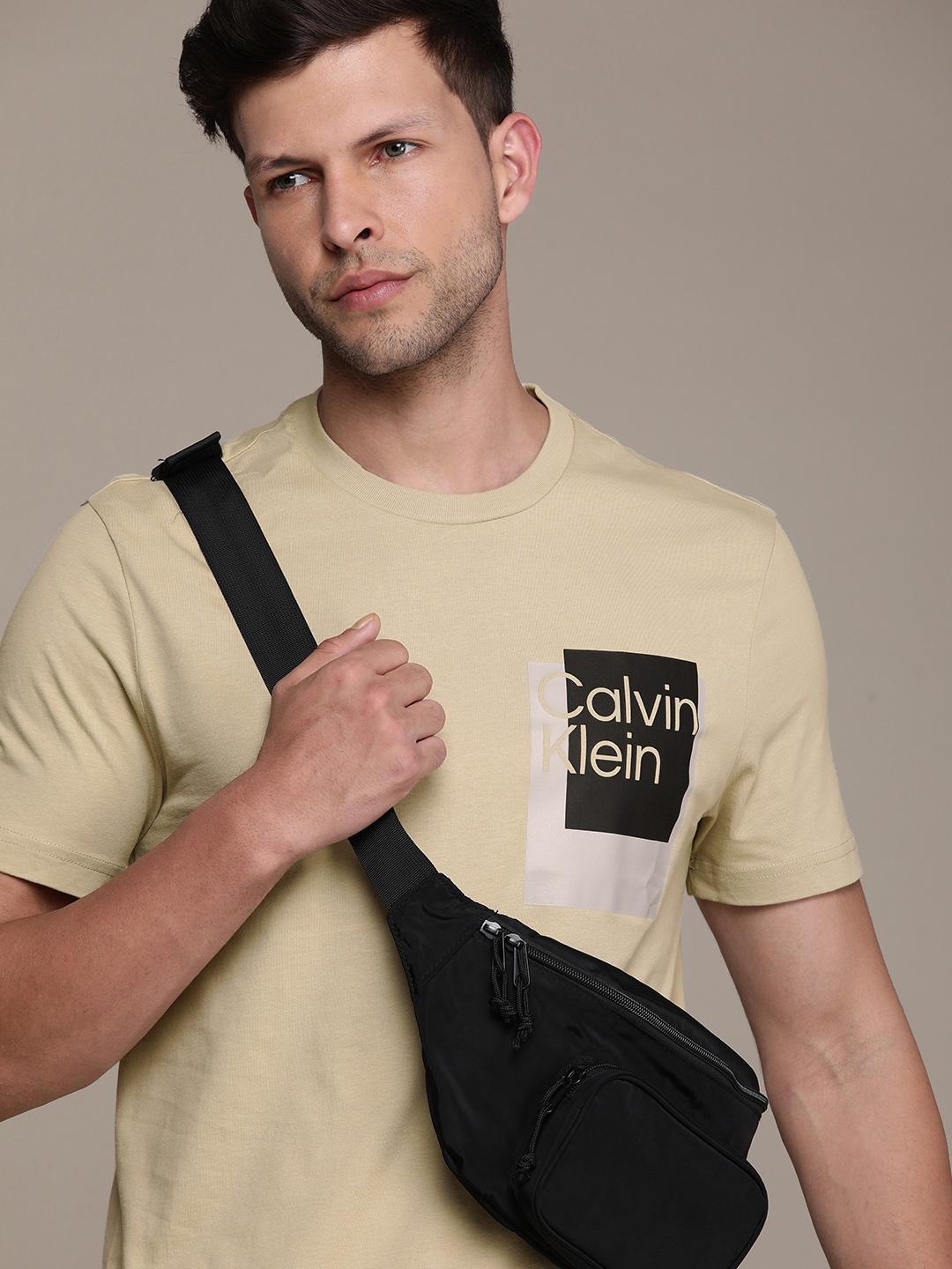 

Calvin Klein Jeans Brand Logo Printed Pure Cotton T-shirt, Green