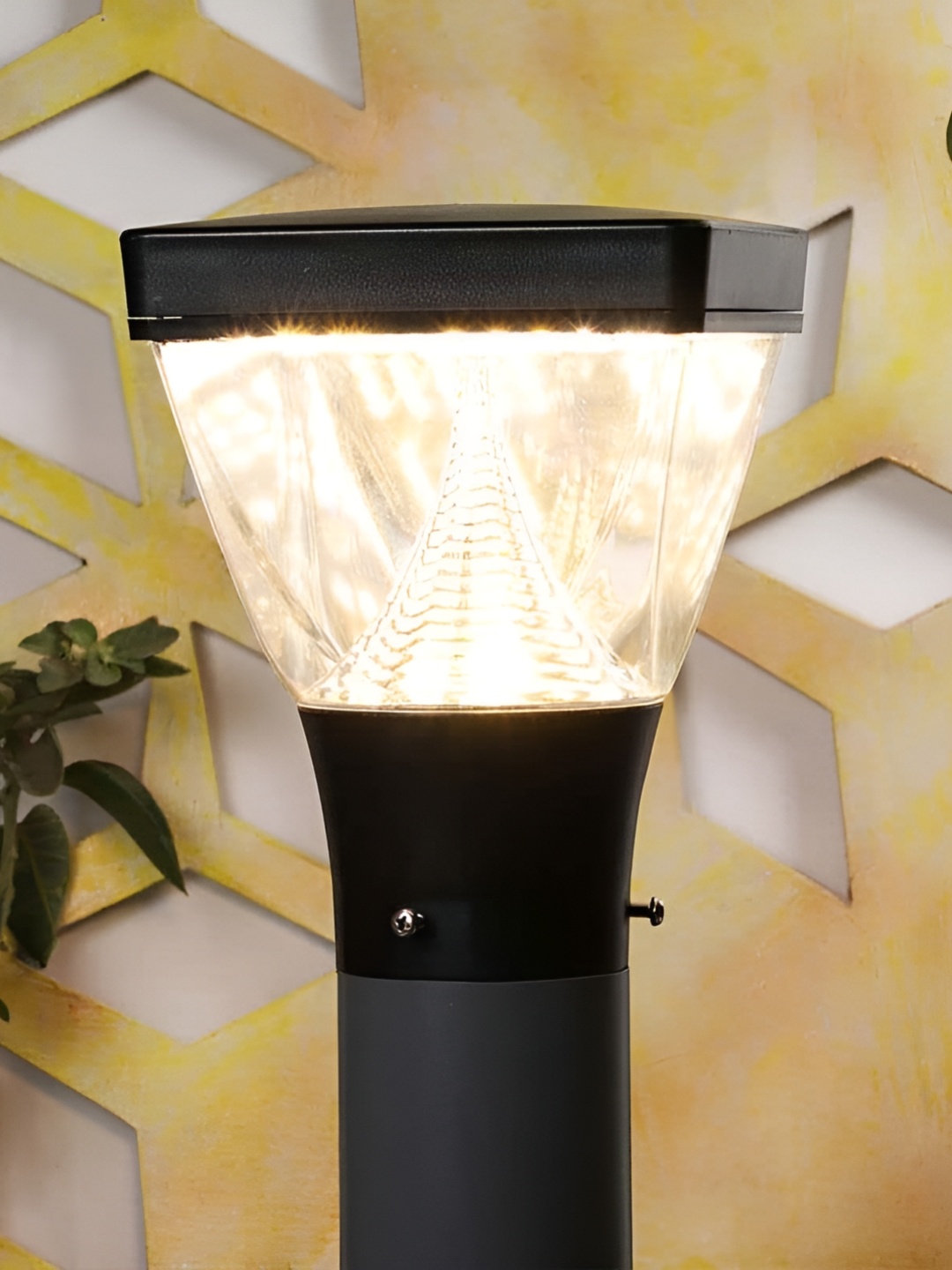 

blissbells Black Triangle Shaped Moon Gate Light Outdoor Lamp