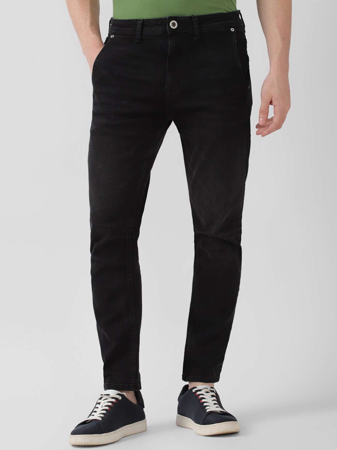 

Peter England Casuals Men Carrot Fit Stretchable Jeans, Black