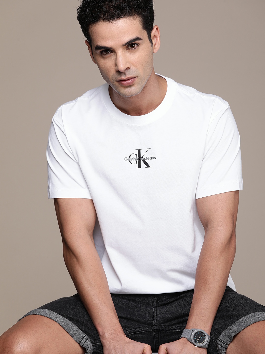 

Calvin Klein Jeans Brand Logo Embroidered Pure Cotton T-shirt, White