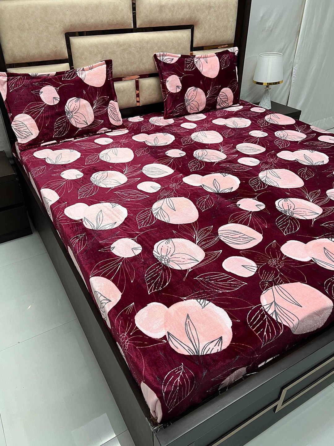 

Pure Decor Maroon & Maroon Floral 300 TC King Bedsheet with 2 Pillow Covers