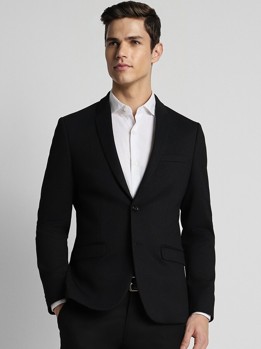 

Peter England Elite Single-Breasted Slim-Fit Formal Blazer, Black